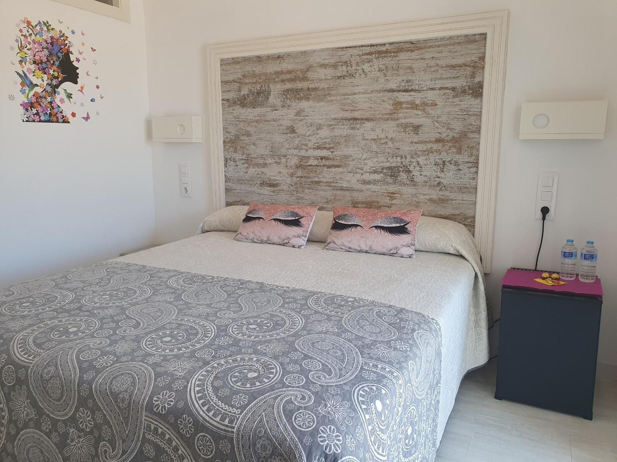 דניה Hostal Mi Campana מראה חיצוני תמונה